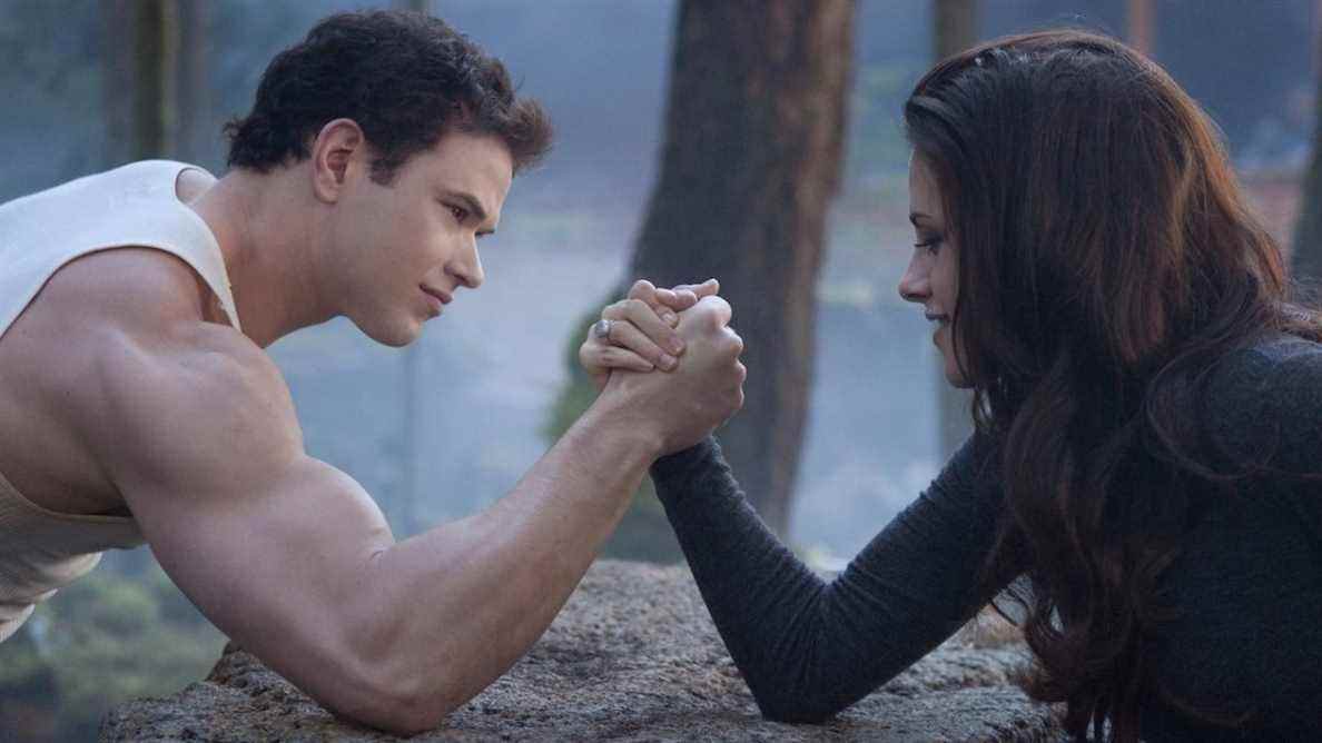 Kellan Lutz révèle pourquoi il a failli quitter la franchise Twilight
