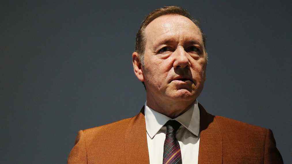 Kevin Spacey demande au juge d'axer le costume d'abus sexuel d'Anthony Rapp
