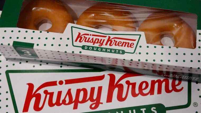 Krispy Kreme évite la douleur du prix de l’essence en offrant 12 beignets pour le prix d’un gallon d’essence