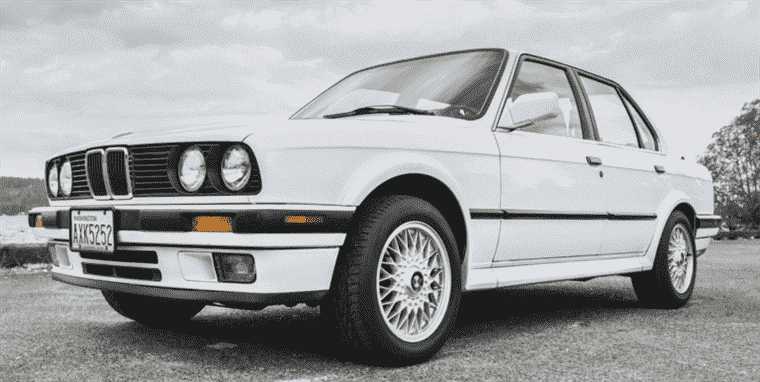 La BMW 325iX de 1991 est notre sélection du jour aux enchères pour apporter une remorque