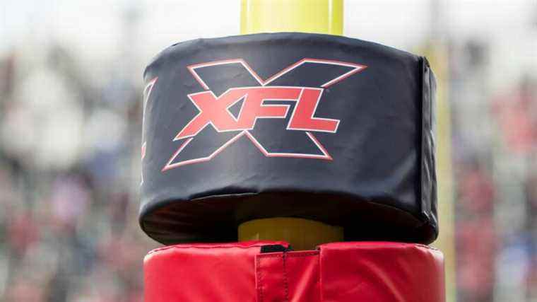 La XFL ayant plus d’entraîneurs noirs que la NFL, c’est pourquoi Brian Flores poursuit la ligue