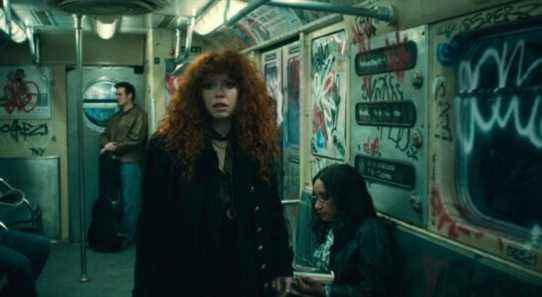 La bande-annonce de la saison 2 de Russian Doll fait allusion à une chasse au trésor multivers