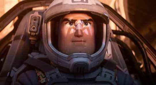 La nouvelle bande-annonce de Lightyear nous offre enfin le moment "Vers l'infini et au-delà" que nous attendions