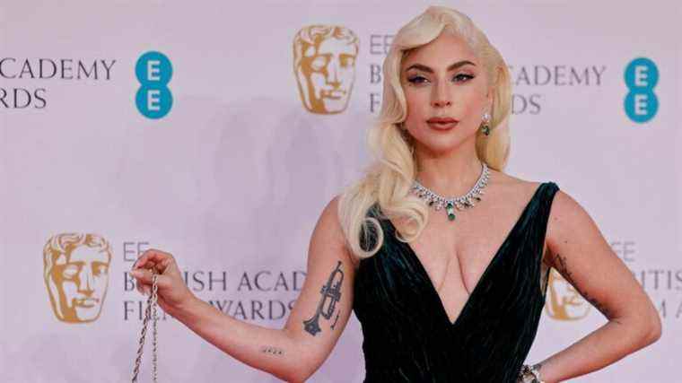 Lady Gaga honorera les Grammys de sa présence ce week-end