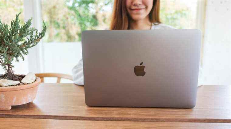 Le MacBook d’Apple pourrait-il un jour utiliser un écran LG OLED flexible ?