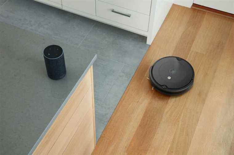 Le Roomba 694 d’iRobot tombe à 180 $, plus le reste des meilleures offres technologiques de la semaine