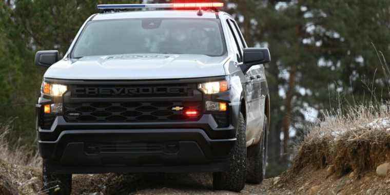 Le camion de police Chevy Silverado 2023 peut poursuivre sur et hors route