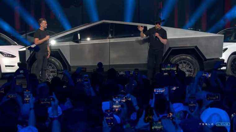 Le dernier prototype de Tesla Cybertruck semble encore pire de près