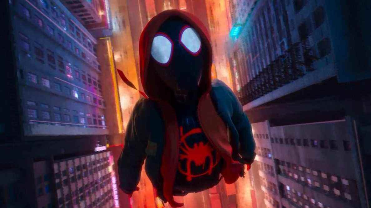 Le producteur de Spider-Man: Across The Spider-Verse clarifie les commentaires sur la suite ayant 240 personnages
