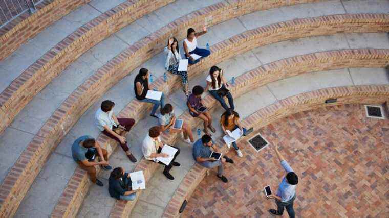 Les candidats à l’université évitent les écoles dans les États anti-avortement et anti-trans