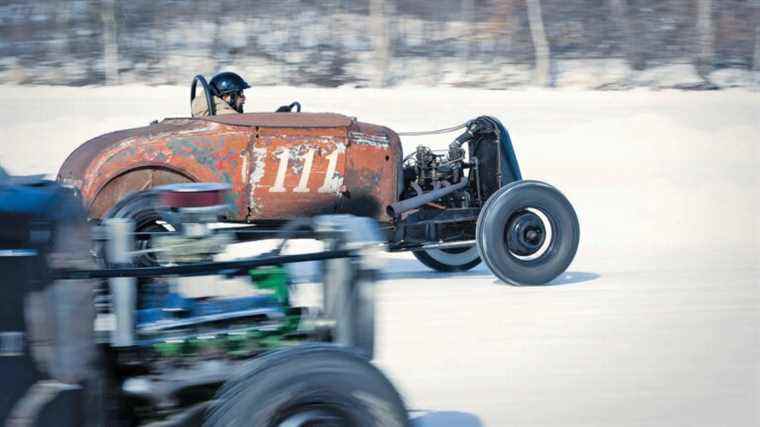 Les diables polaires transforment un lac gelé du Minnesota en hot rod Hoedown