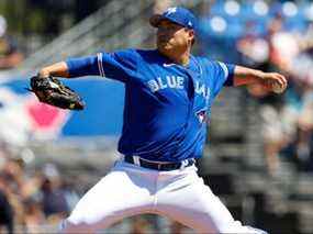 Le lanceur partant des Blue Jays Hyun Jin Ryufaced a affronté son compatriote bras de rotation Kevin Gausman lors d'un match intra-équipe hier