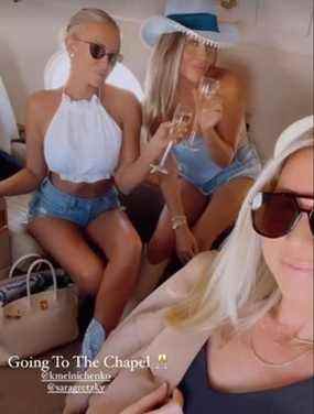 Une image publiée sur Instagram par Paulina Gretzky d'elle et de ses copains en route pour son mariage dans le Tennessee.