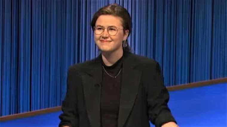 Mattea Roach, championne de Jeopardy, entre dans l'histoire et Alex Trebek serait fier
