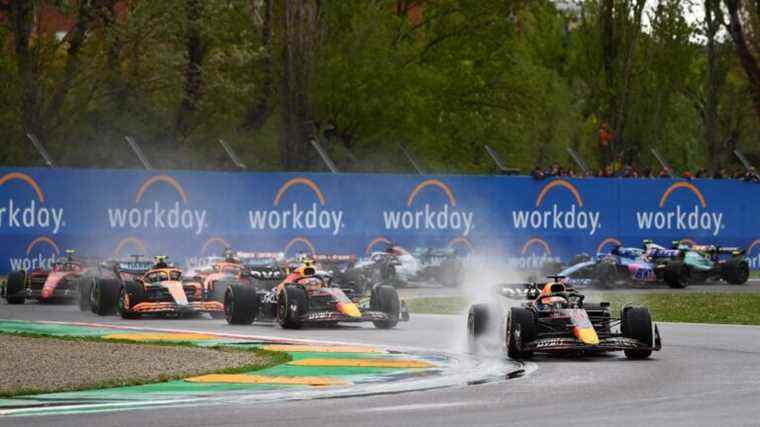 Max Verstappen conquiert le week-end de F1 à Imola alors que Leclerc tourne