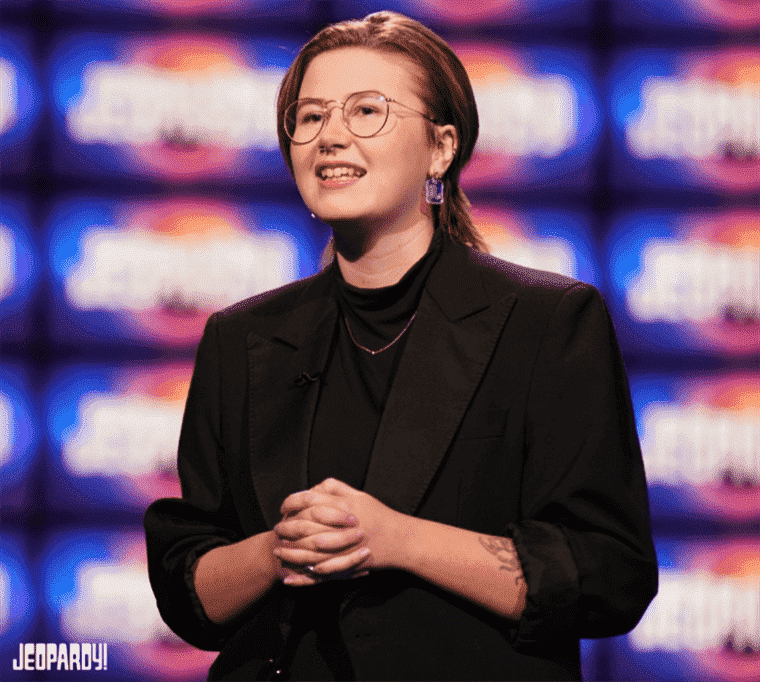 NE PEUT PAS ÊTRE ARRÊTÉ: « Jeopardy! »  remporte la 18e place pour la tutrice torontoise Mattea Roach