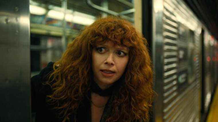 Natasha Lyonne revient en tant que « prisonnière » dans la bande-annonce de la deuxième saison de Poupée russe