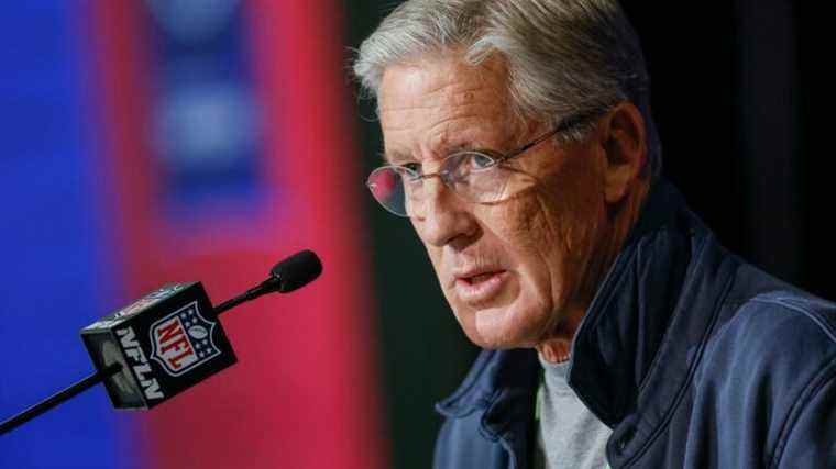 Pete Carroll a appelé les propriétaires pour ne pas avoir embauché d’entraîneurs noirs – il a oublié de s’appeler lui-même