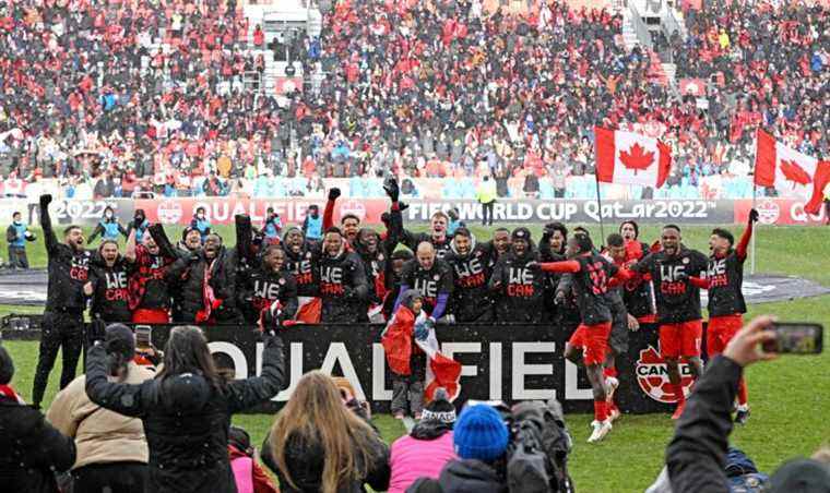 Podcast 10/3 : L’équipe canadienne de soccer masculin s’est qualifiée pour la Coupe du monde de la FIFA pour la première fois depuis 1986