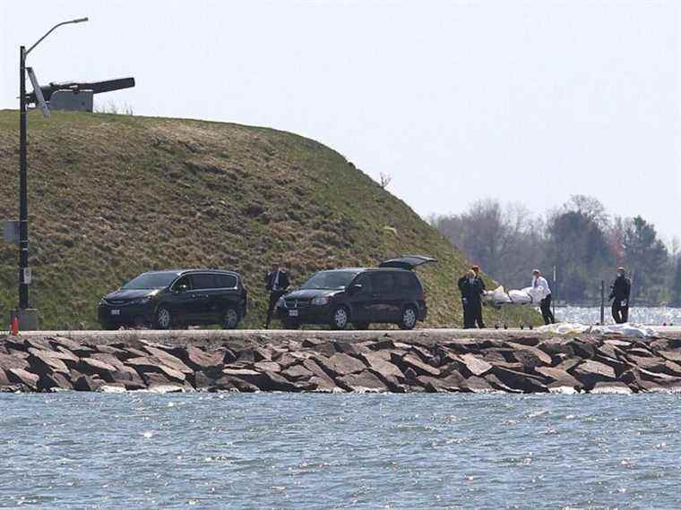 Quatre cadets morts après qu’une voiture est entrée dans l’eau près du CMR à Kingston