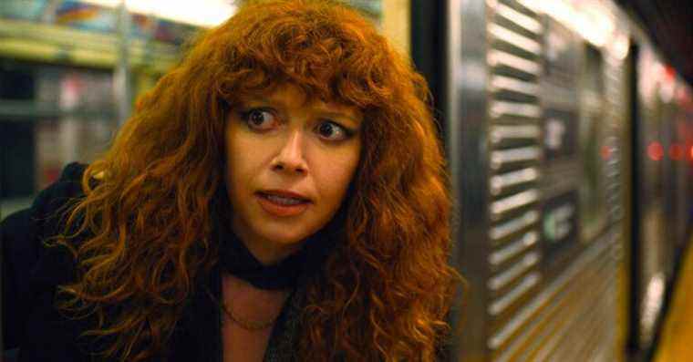 Revue de la saison 2 de Russian Doll : un nouveau train de pensée et de nouveaux niveaux