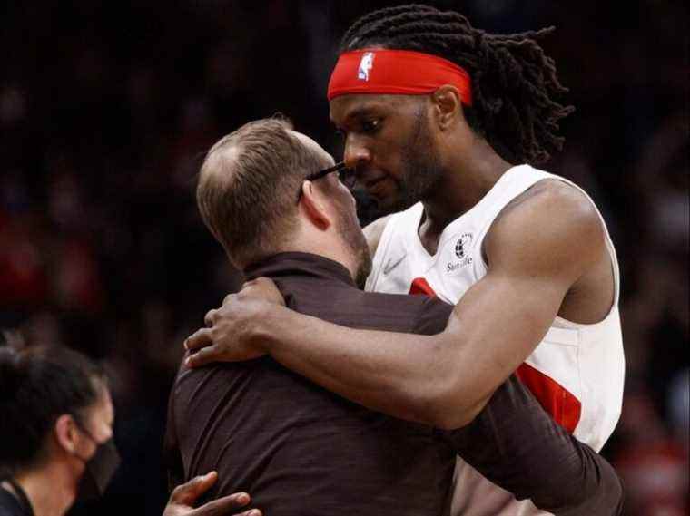 SIMMONS: Les Raptors donnent aux fans quelque chose à quoi s’accrocher dans le match 4