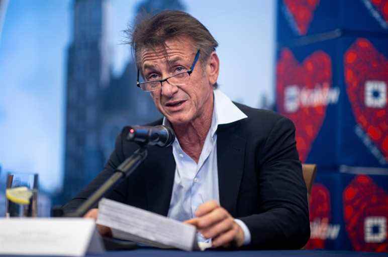 Sean Penn seen answering questions during a press conference in Krakow. (Photo by Vito Corleone / SOPA Images/Sipa USA)(Sipa via AP Images)