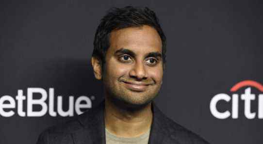 Searchlight Pictures suspend la production d'Aziz Ansari Le premier long métrage de réalisateur "Being Mortal" Le plus populaire doit être lu Inscrivez-vous aux newsletters Variety