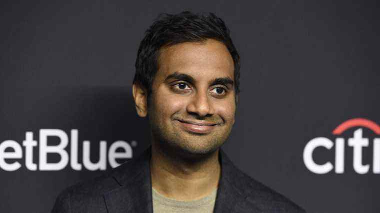 Searchlight Pictures suspend la production d'Aziz Ansari Le premier long métrage de réalisateur "Being Mortal" Le plus populaire doit être lu Inscrivez-vous aux newsletters Variety
	
	
