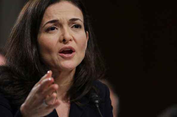 Sheryl Sandberg sous le feu des critiques pour avoir tenté de tuer une histoire sur son ex, le PDG d’Activision Blizzard