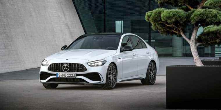 Voir les photos de la Mercedes-AMG C43 2023