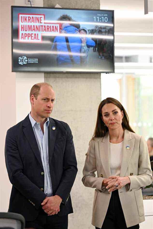 Le duc et la duchesse de Cambridge lors d'une visite au siège londonien du Disasters Emergency Committee (DEC) pour en savoir plus sur leur appel en cours pour soutenir les personnes touchées par le conflit en Ukraine (Jeff Spicer/PA)