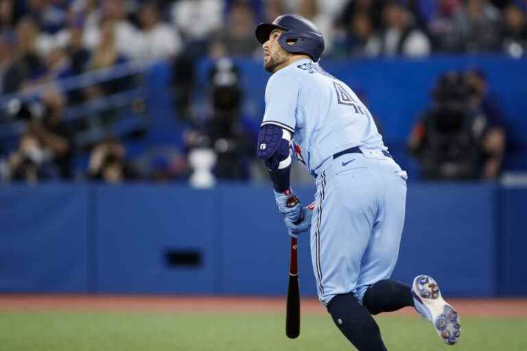 Deux dingers de George Springer ouvrent la voie à la victoire étroite des Blue Jays sur Astros