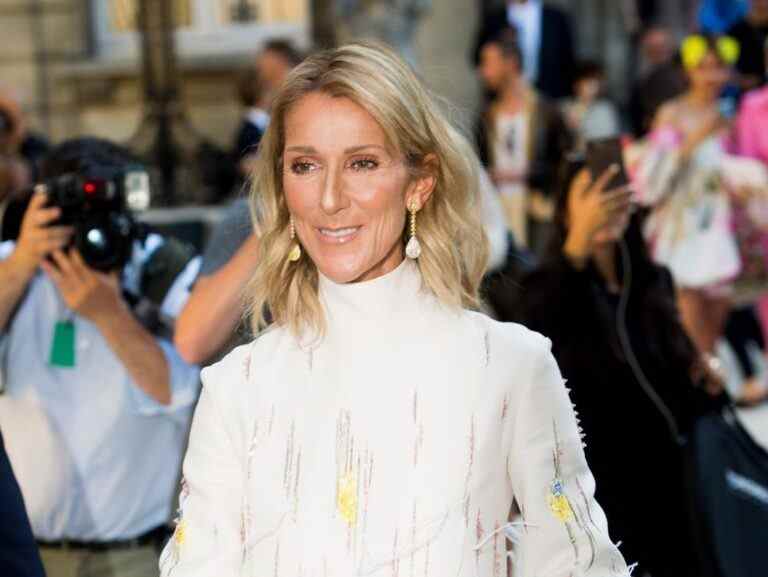 Céline Dion reporte à nouveau sa tournée au milieu des batailles sanitaires en cours