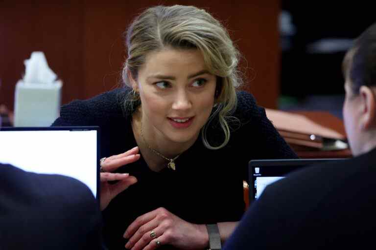 Amber Heard abandonne l’équipe de relations publiques : « ELLE N’AIME PAS LES MAUVAIS TITRES »