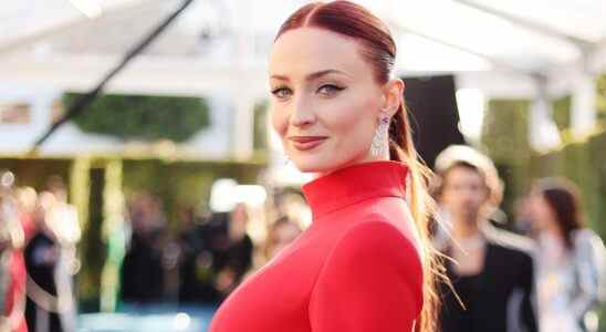 La star de Game of Thrones, Sophie Turner, partage son enthousiasme pour la grossesse