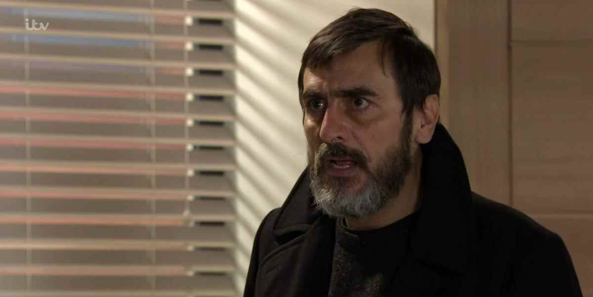 La star de Coronation Street, Chris Gascoyne, fait allusion à un avenir surprenant pour le nouveau scénario de Peter

