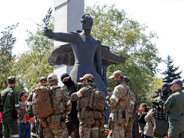 Les Ukrainiens rapportent des combats acharnés alors que la Russie marque la victoire soviétique de la Seconde Guerre mondiale