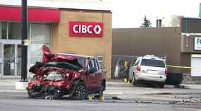 La camionnette Silverado a heurté la camionnette, tuant une femme de 40 ans.