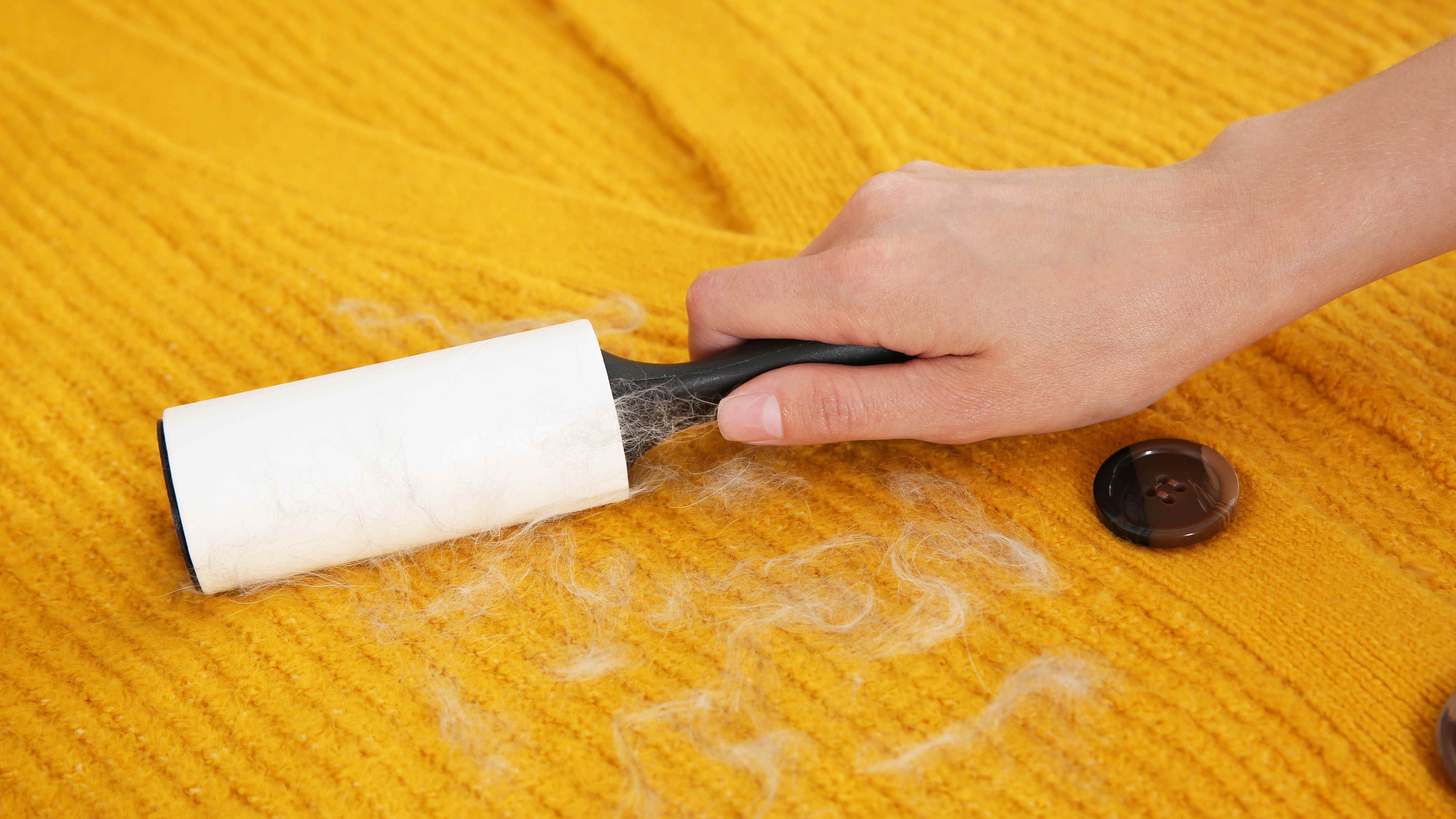 Rolling peluche pull jaune