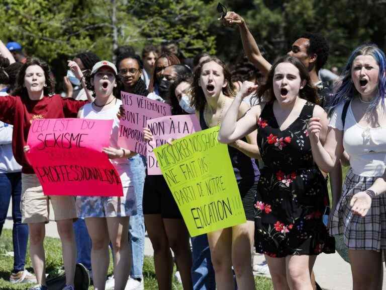 Le conseil scolaire s’excuse pour la répression du code vestimentaire ciblant certaines filles à l’école secondaire d’Ottawa