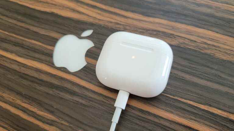 Les AirPods et les accessoires Apple devraient enfin abandonner Lightning pour USB-C en 2023