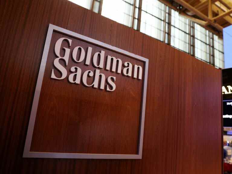 Goldman Sachs dit que les cadres supérieurs peuvent prendre autant de temps qu’ils le souhaitent pour «se reposer et se ressourcer»