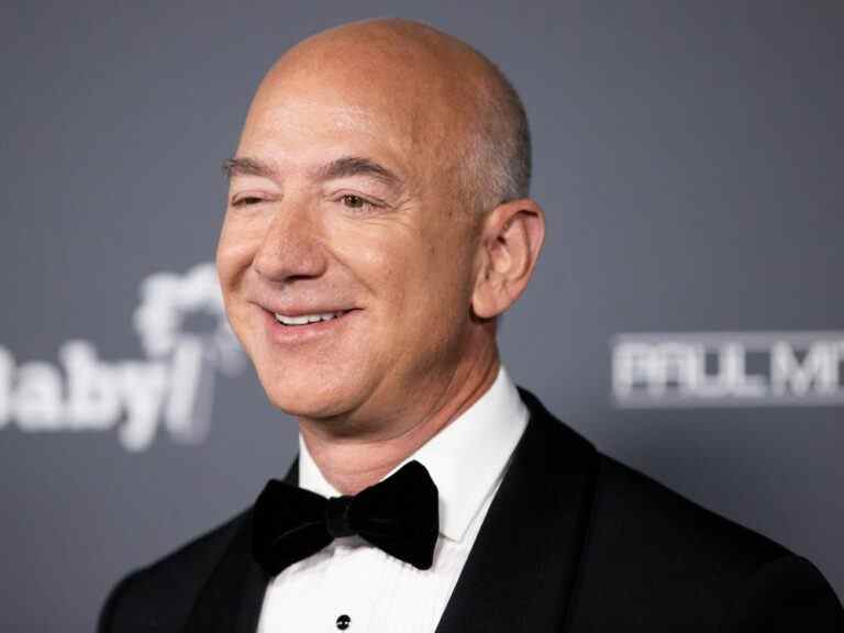 Jeff Bezos d’Amazon s’entretient avec Joe Biden sur Twitter à propos de l’inflation