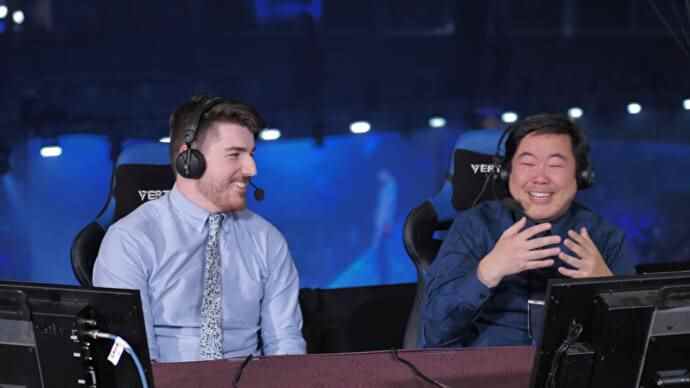 Le bureau des commentaires Evo 2017 avec Sajam et James Chen