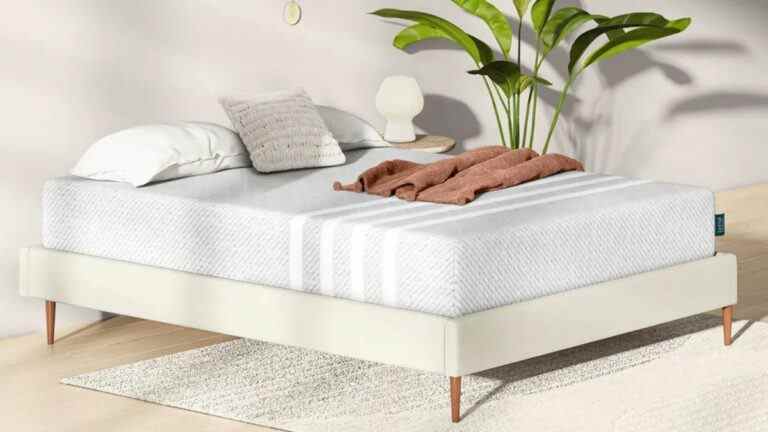 Leesa lance un nouveau matelas hybride pour les dormeurs surchauffés et agités