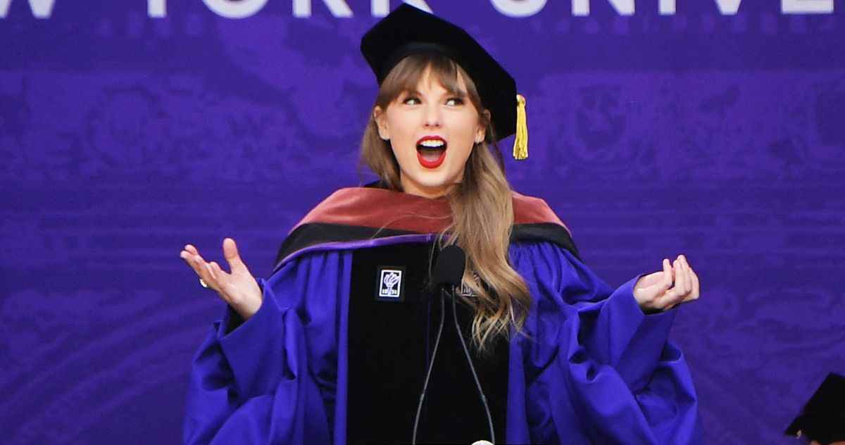 Le Dr Taylor Swift diagnostique les diplômés de la NYU comme grincer des dents
