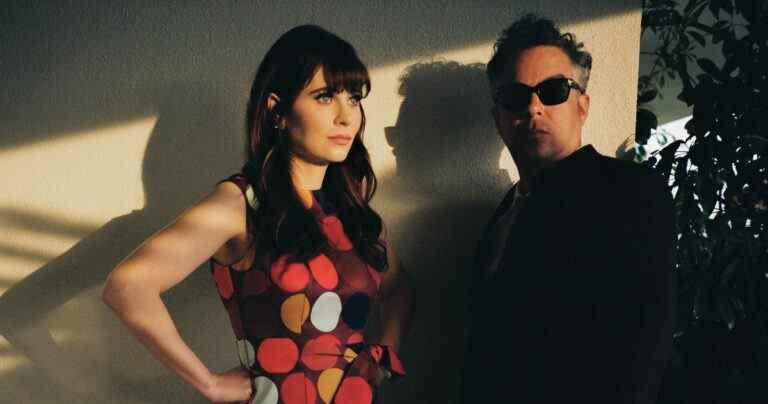 Avant leur album Brian Wilson Tribute, un Q&A Very She & Him
