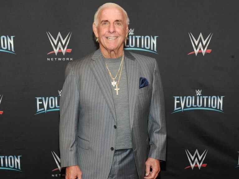 La légende de la WWE Ric Flair, à 73 ans, annonce des plans de retour pour le dernier match de l’histoire