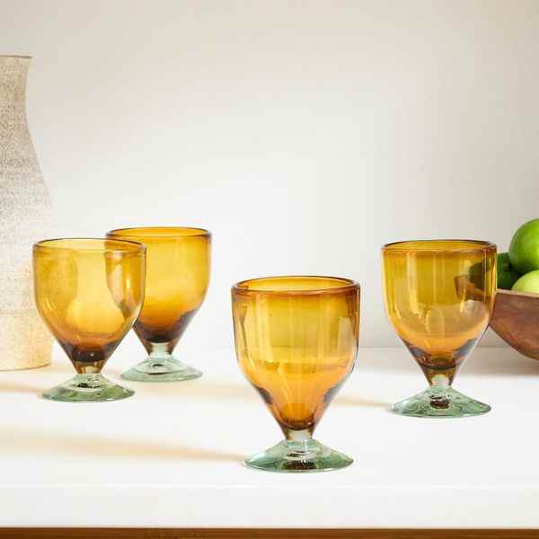 Verres à vin mexicains recyclés West Elm